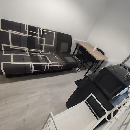 Petit F2 Meuble Independant Apartment Limay Ngoại thất bức ảnh