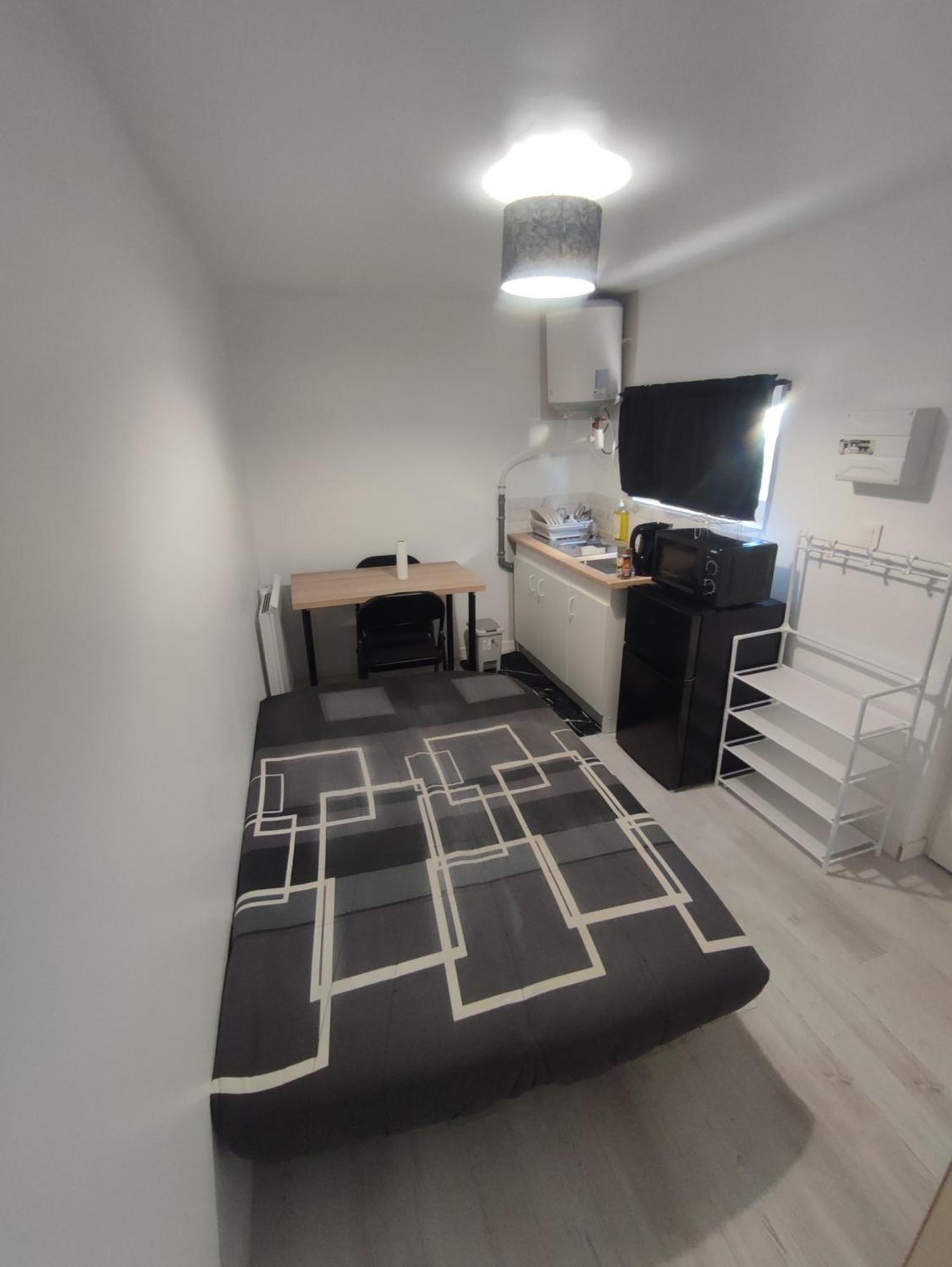 Petit F2 Meuble Independant Apartment Limay Ngoại thất bức ảnh